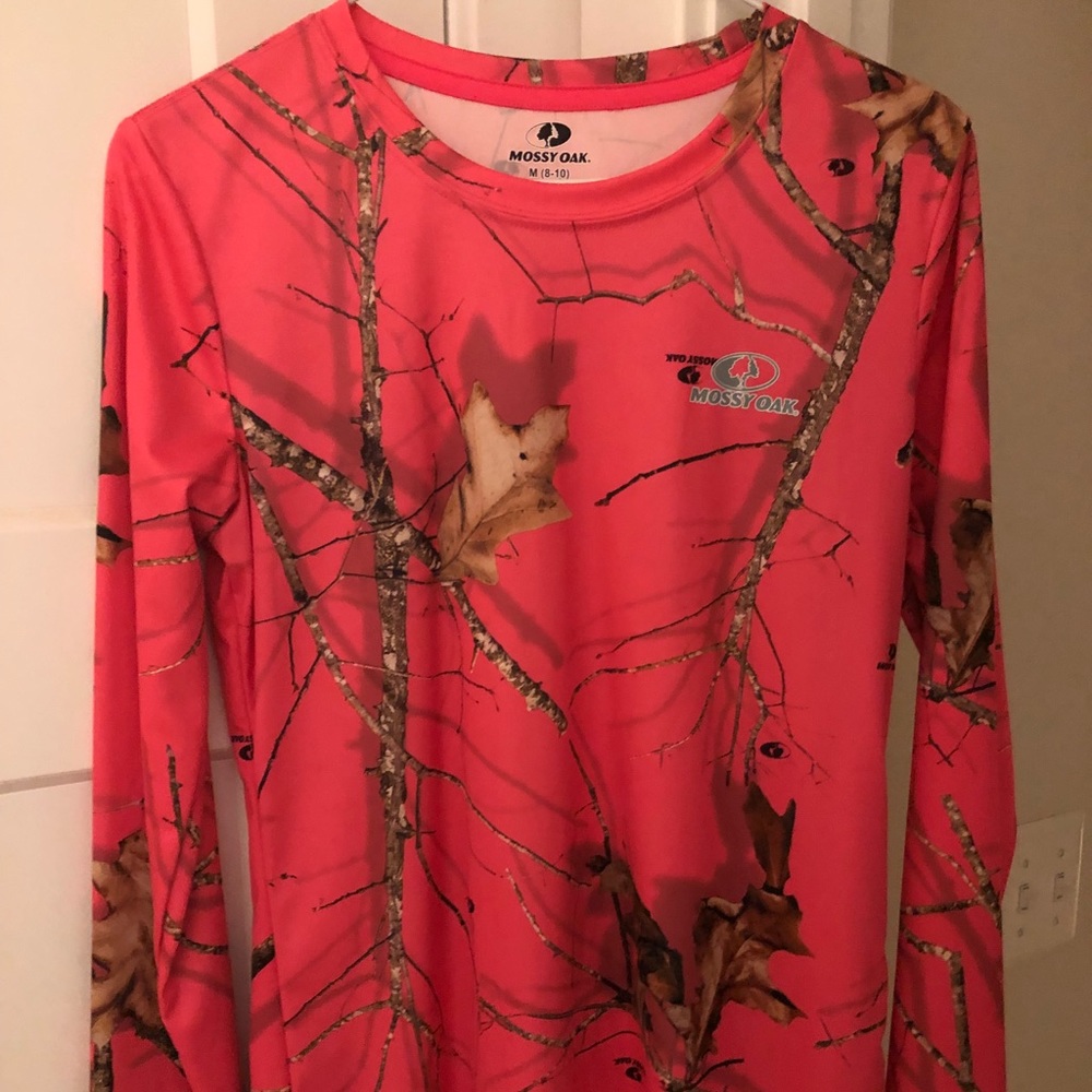 MOSSY OAK- brand new, pink camo, moisture wicking